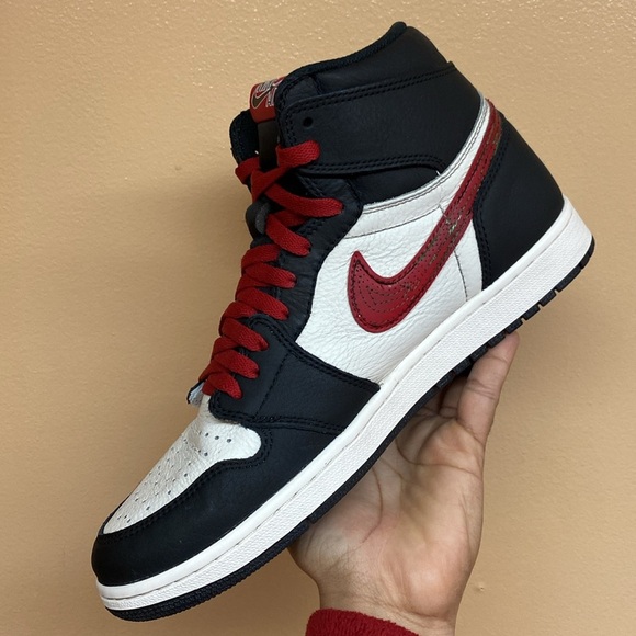 Air Jordan 1 Retro OG High Sports Illustrated “A Star Is Born” - Picture 10 of 17
